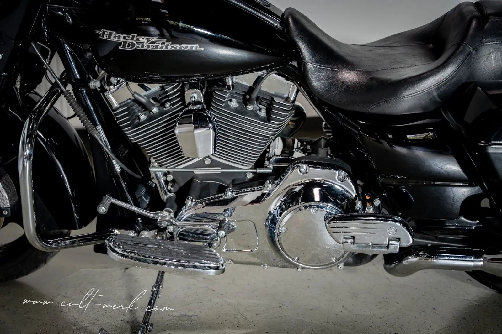 Harley-Davidson Street Glide TC103 APE KESSTECH CVO LED