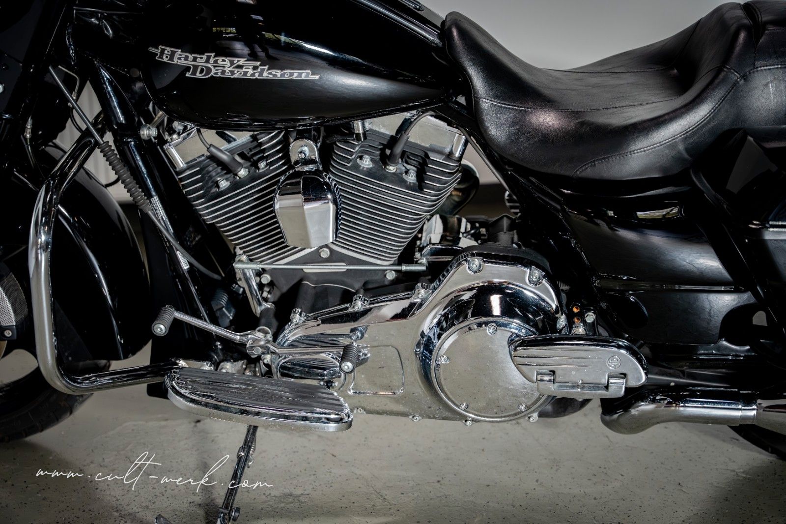 Harley-Davidson Street Glide TC103 APE KESSTECH CVO LED