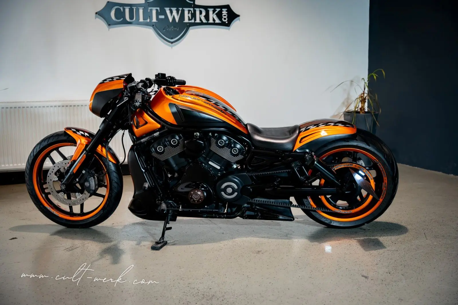 Harley-Davidson V-Rod Night Rod Special "Orange Racer" by CW