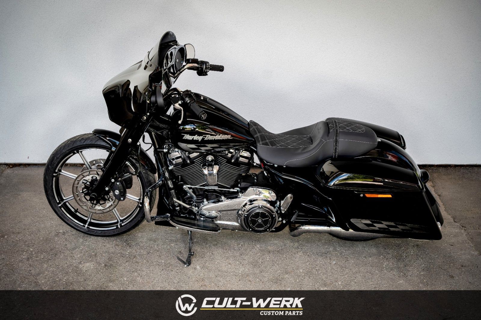 Harley-Davidson STREET GLIDE SPECIAL 21" LUFT KLAPPE - CULT-WERK