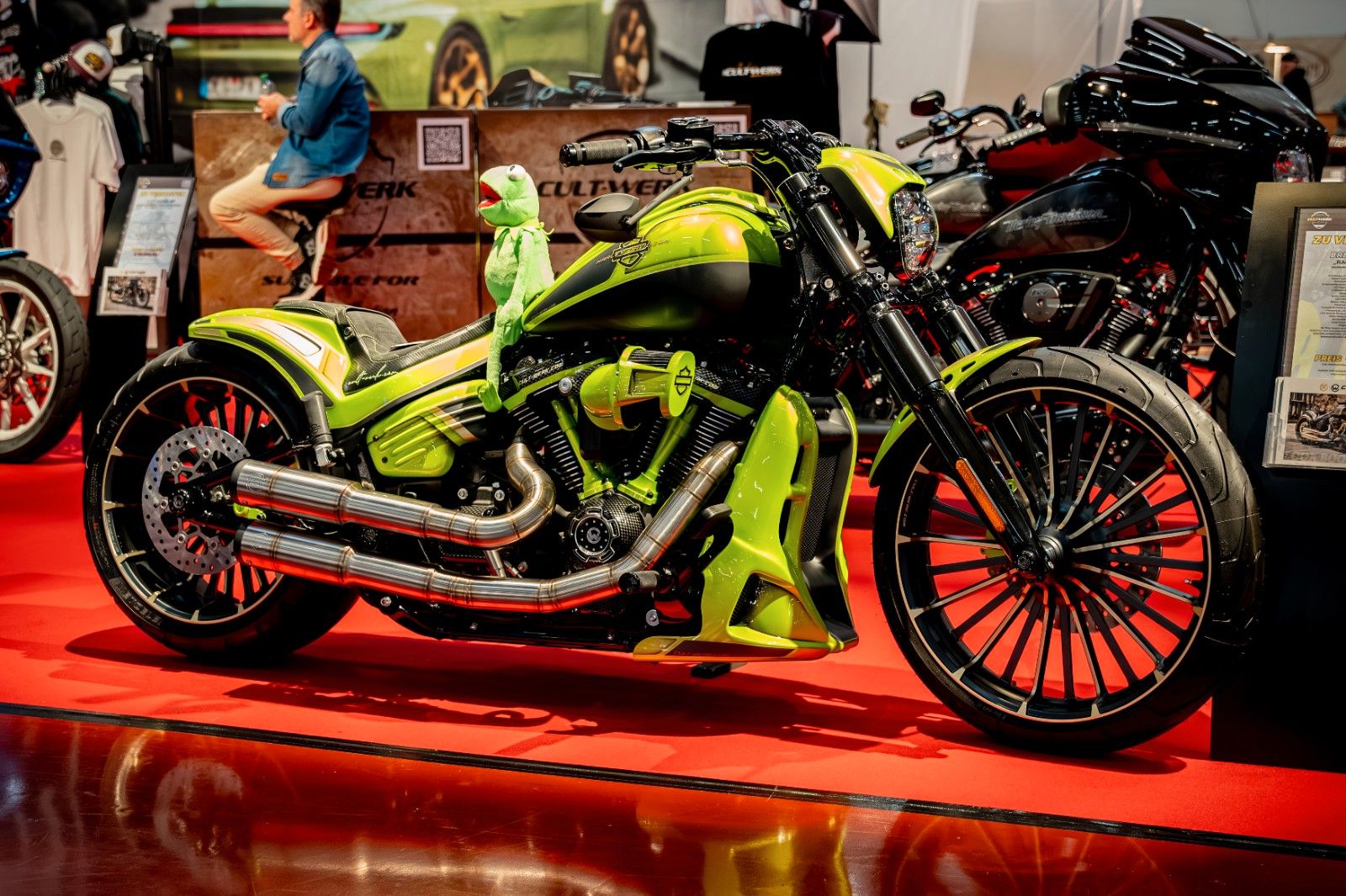 Harley-Davidson Breakout 117 "RACING KERMIT" by CULT-WERK UNIKAT