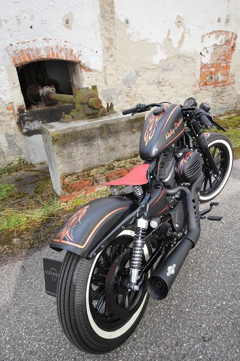 Rear fender ORIGINAL STYLE (suitable for Harley-Davidson models: Sportster from 2004 to current, glossy black)