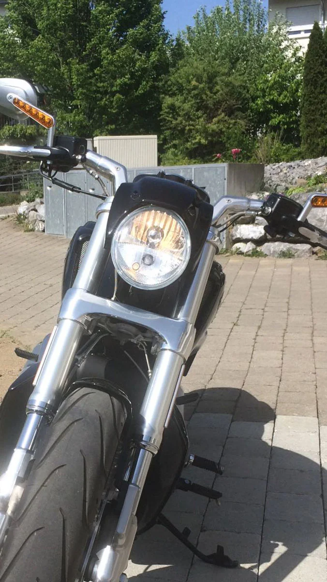 Scheinwerfermaske NEW NIGHT ROD STYLE (passend für Harley-Davidson Modelle:V-Rod Muscle ab 2009 - 2017)