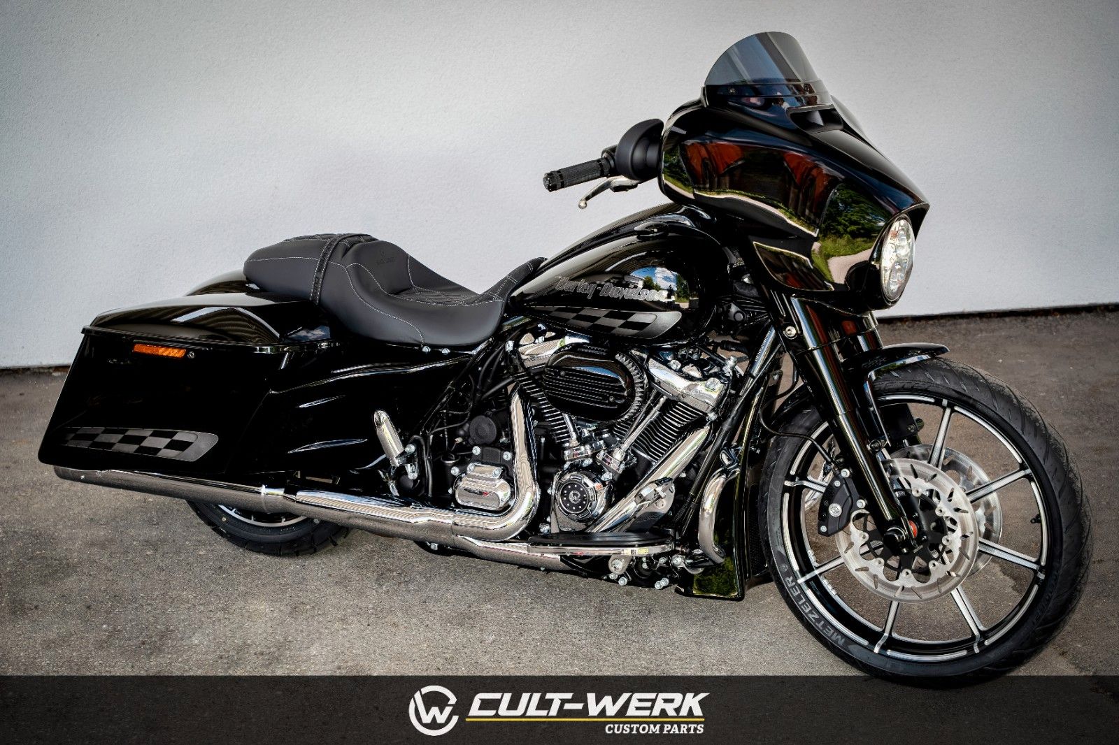 Harley-Davidson STREET GLIDE SPECIAL 21" LUFT KLAPPE - CULT-WERK