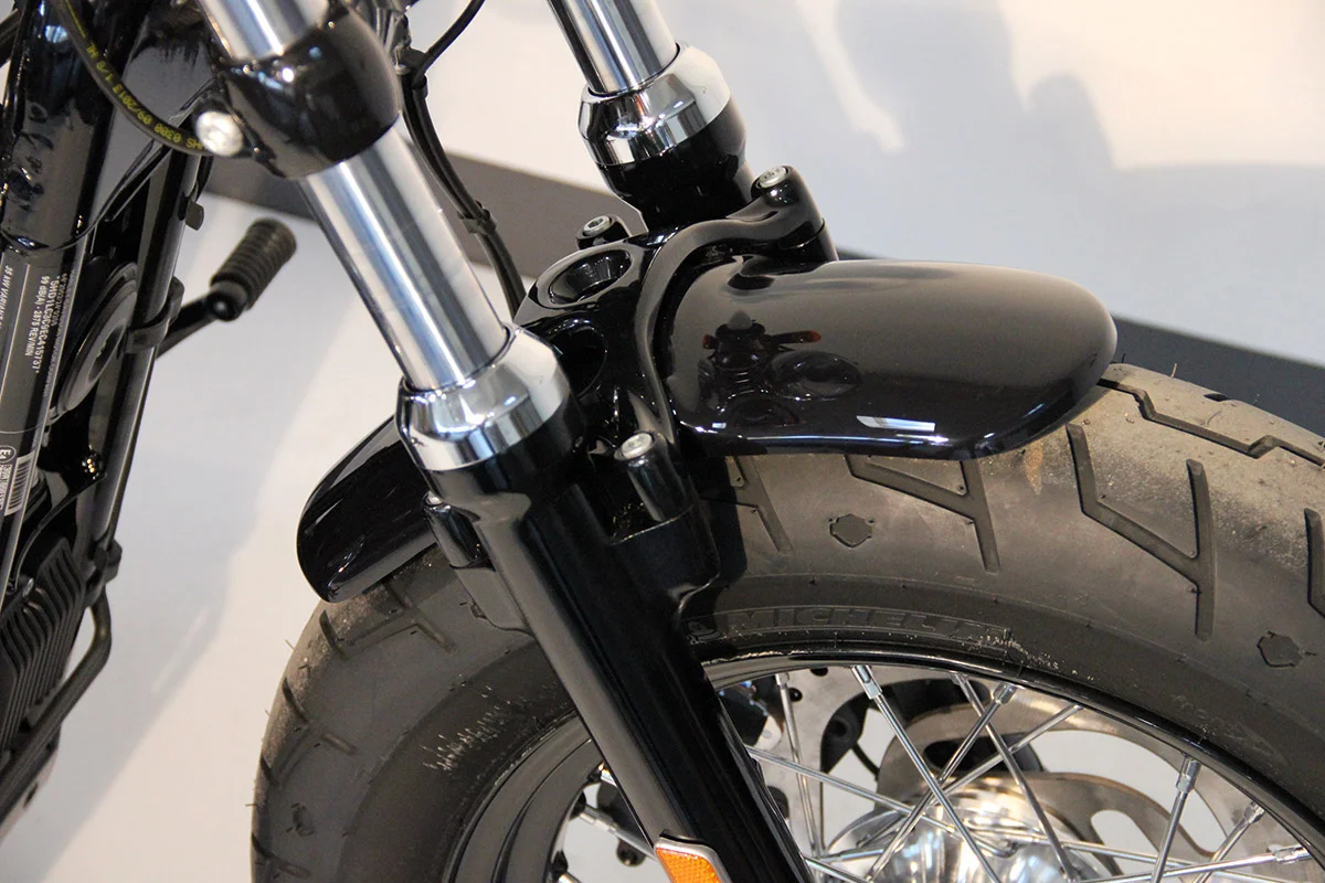 Frontfender BOBBER (passend für Harley-Davidson Modelle: alle Sportster 48, schwarz glänzend)