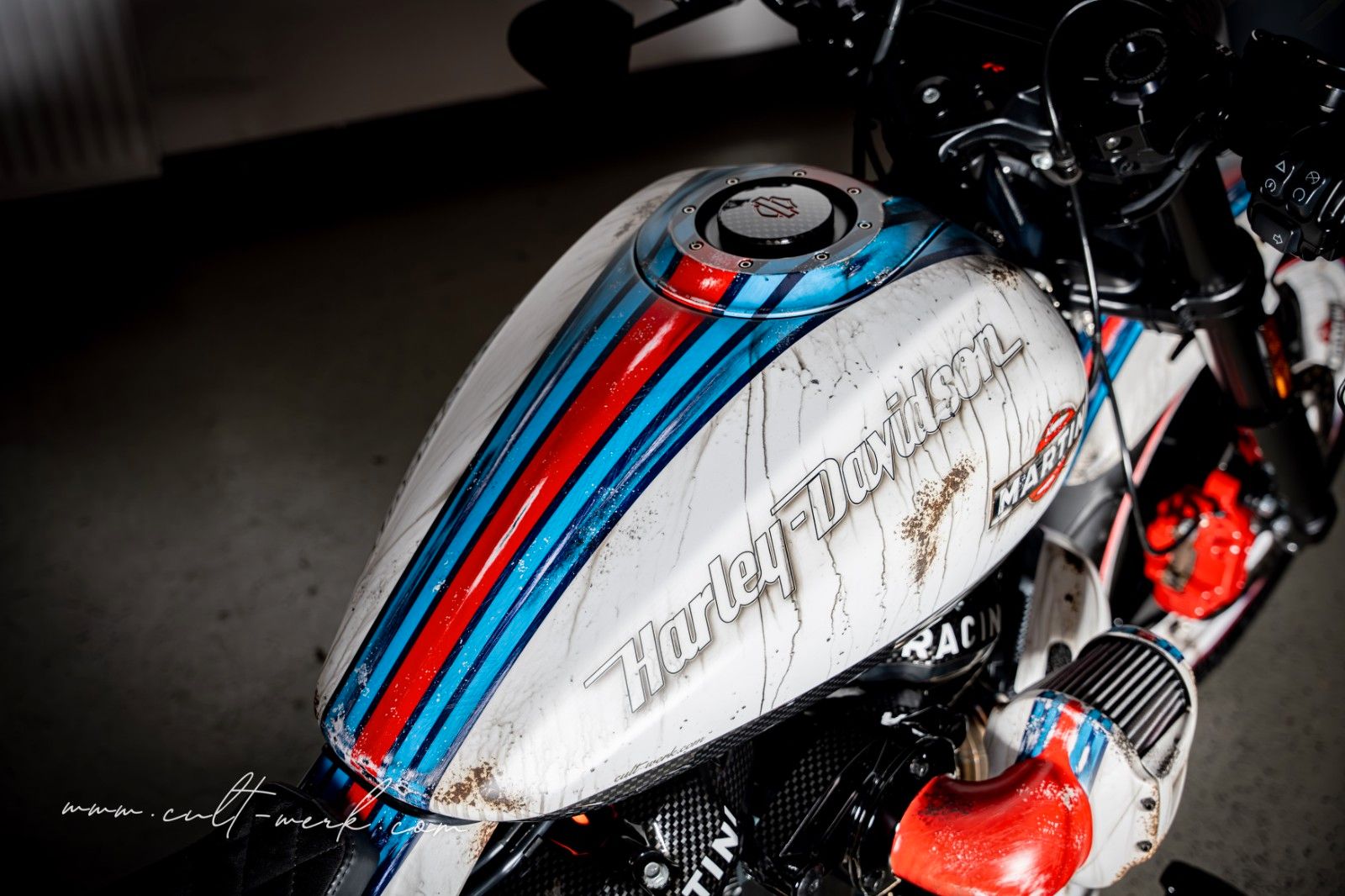 Harley-Davidson FXDRS 114 "Martini Used Look" by Cult-Werk