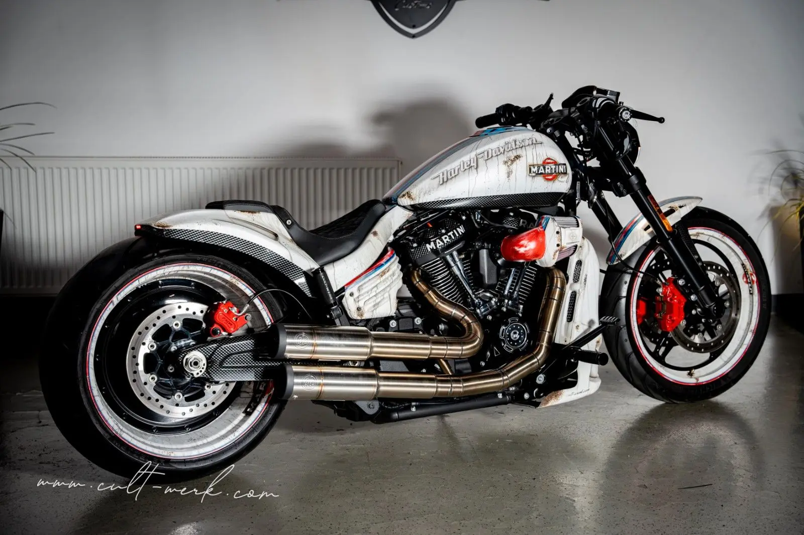 Harley-Davidson FXDRS 114 "Martini Used Look" by Cult-Werk