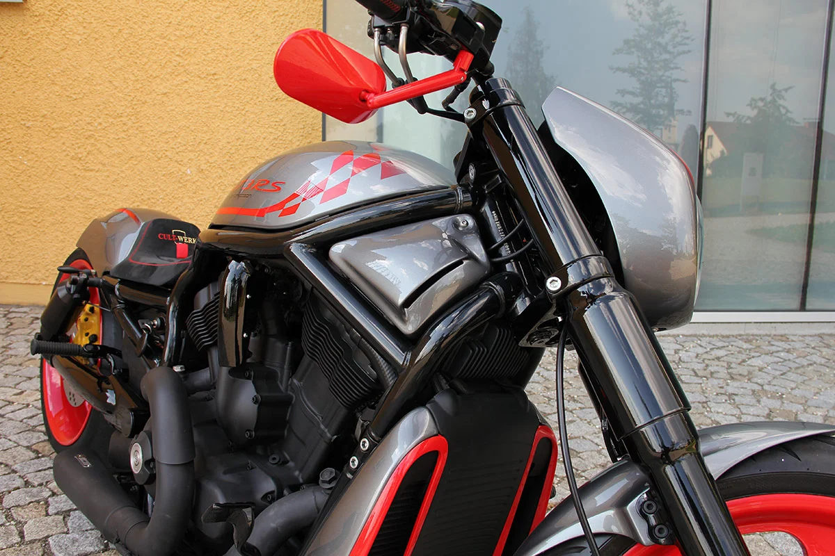 Upper fork cover (suitable for Harley-Davidson models: VRSC V-Rod from 2007 - 2011)