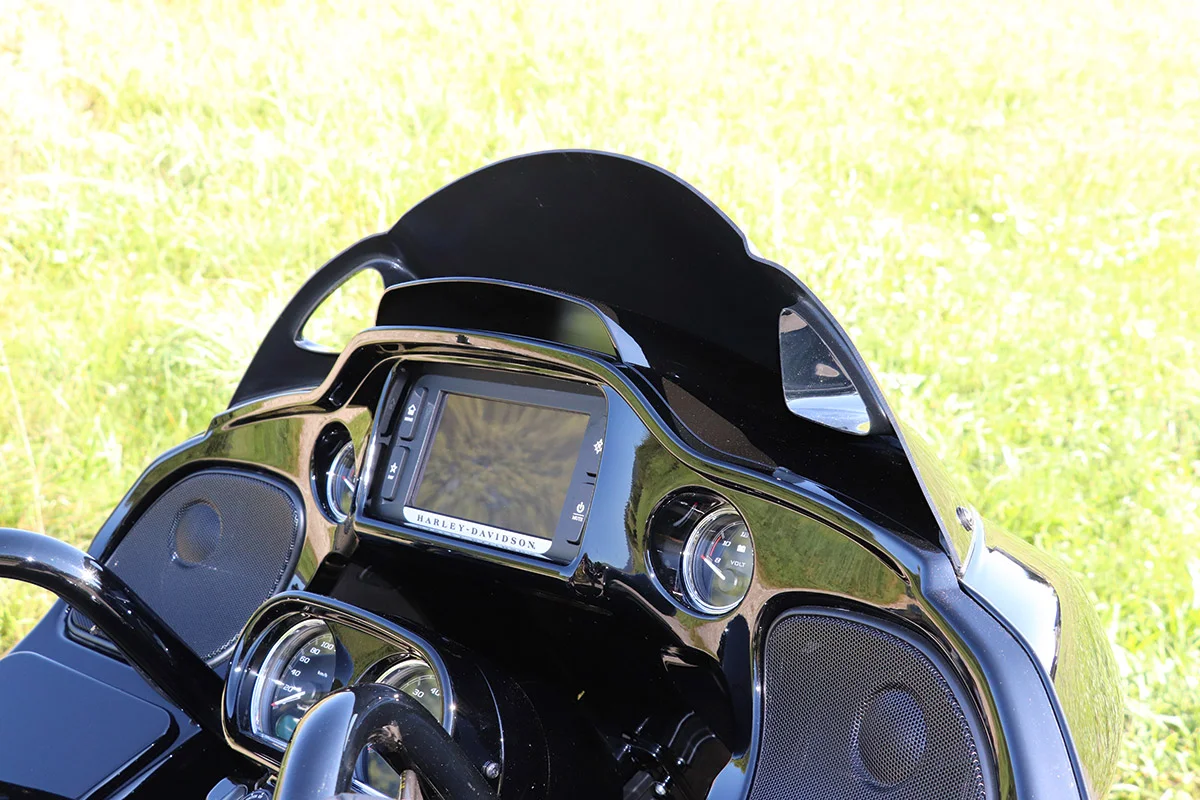 Windshield RACING (suitable for Harley-Davidson models: Road Glide from 2015)