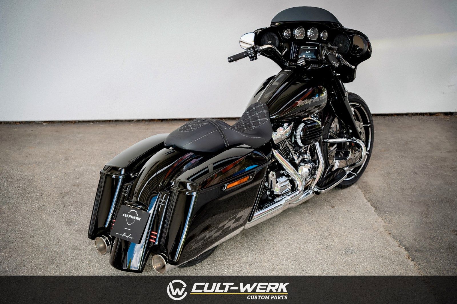 Harley-Davidson STREET GLIDE SPECIAL 21" LUFT KLAPPE - CULT-WERK