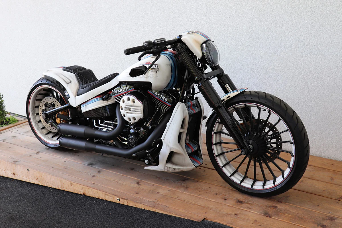 Radiator cover RACING (suitable for Harley-Davidson models: Breakout up to 2017)