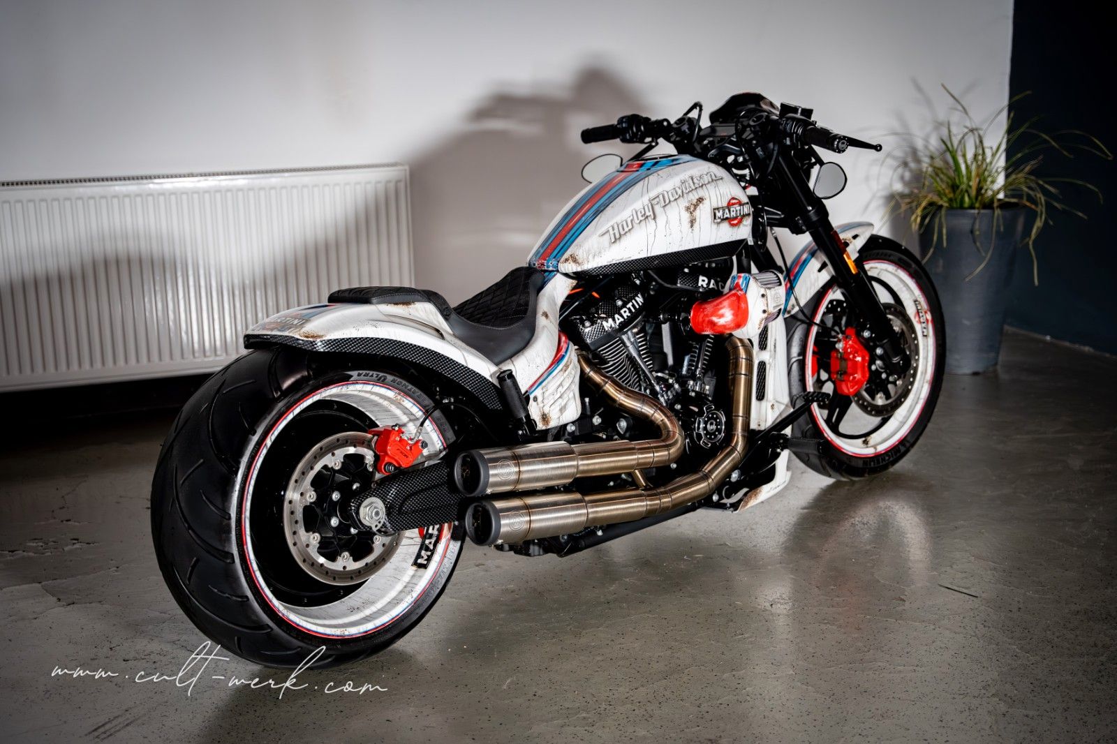 Harley-Davidson FXDRS 114 "Martini Used Look" by Cult-Werk