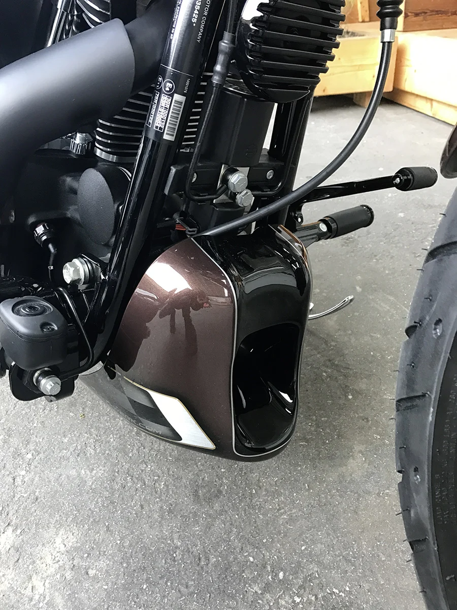 Front spoiler RACING (suitable for Harley-Davidson models: Breakout 2013 - 2017)