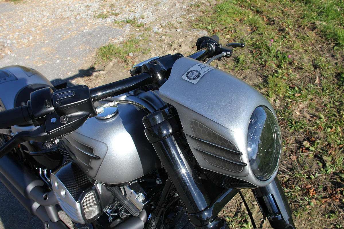 Upper fork cover (suitable for Harley-Davidson models: Breakout 2013 - 2017)