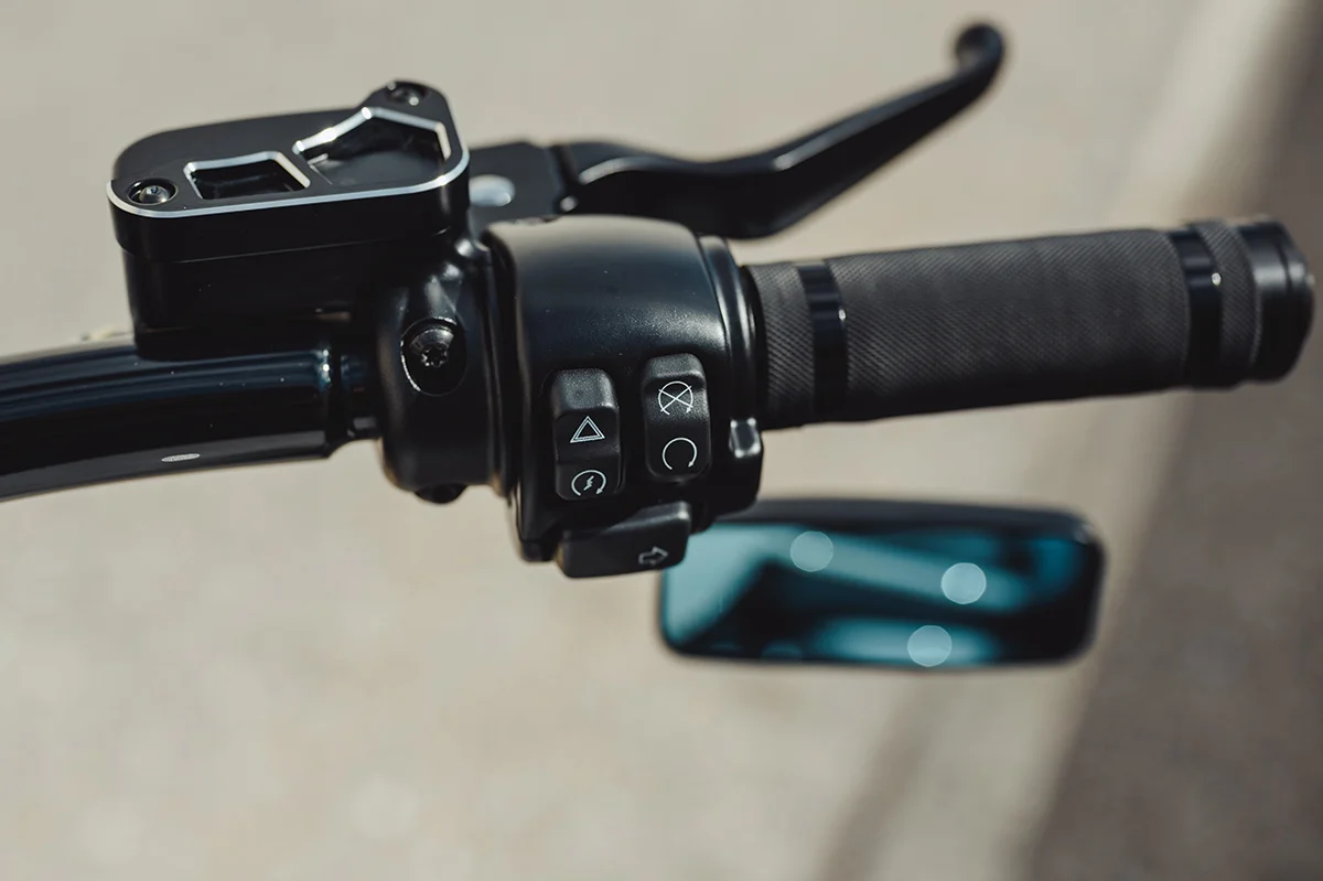 Brake cylinder cover (Breakout from 2013 & Softail from 2018)