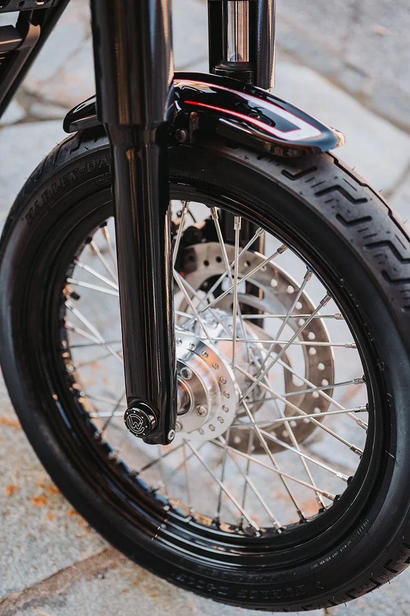 Front axle cover (suitable for Harley-Davidson models: Softail from 2018)