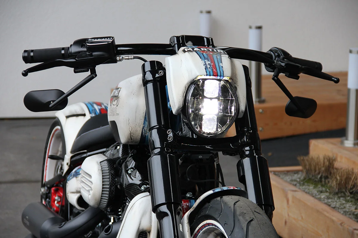 Headlight mask V-ROD STYLE (suitable for Harley-Davidson models: Breakout from 2018)