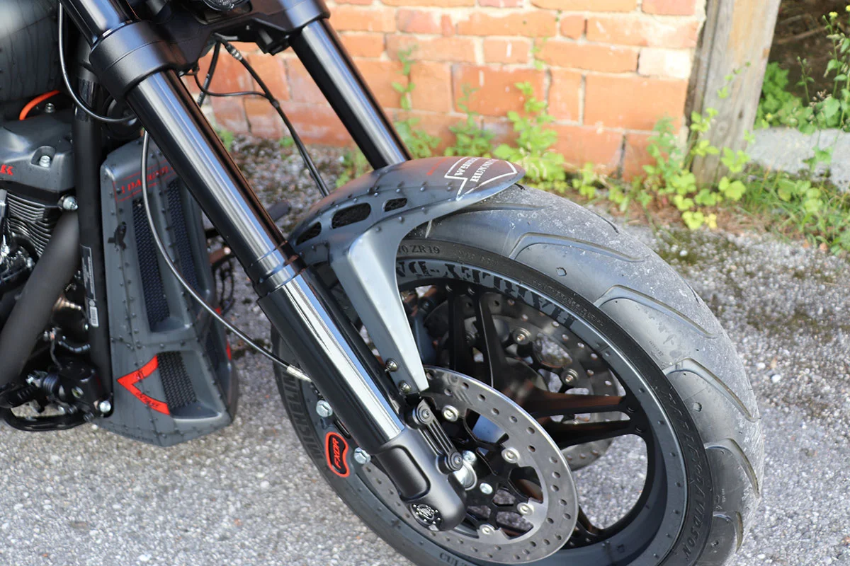 Lower fork cover (suitable for Harley-Davidson models: Softail from 2018)