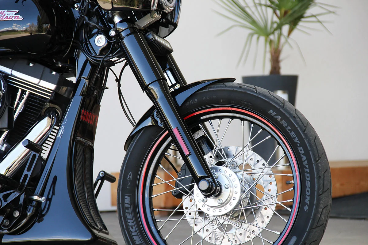 Front fender CLUBSTYLE (suitable for Harley-Davidson models: Dyna from 2007 - 2017 & from 2018)