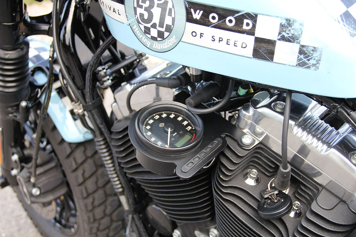 Speedometer holder on the side (suitable for Harley-Davidson models: all Sportster 48, without speedometer cover)