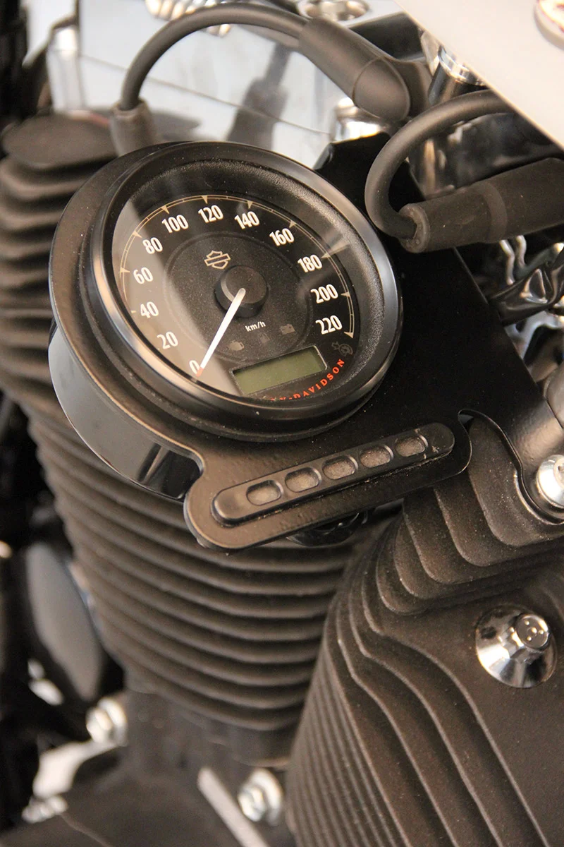 Speedometer holder on the side (suitable for Harley-Davidson models: all Sportster 48, without speedometer cover)