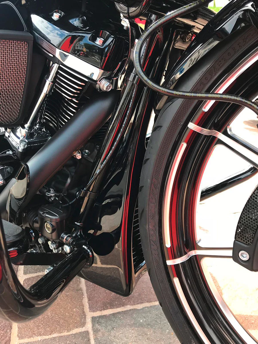 Front spoiler CUSTOM (suitable for Harley-Davidson models: Touring from 2017, without crash bar)