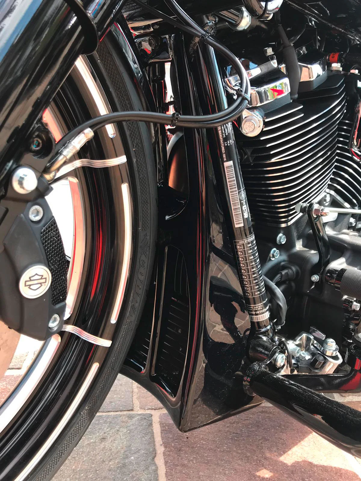 Front spoiler CUSTOM (suitable for Harley-Davidson models: Touring from 2017, without crash bar)