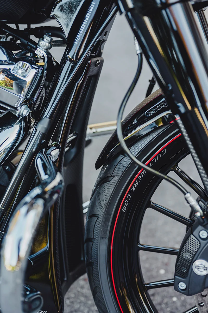 Front spoiler CUSTOM (suitable for Harley-Davidson models: Touring from 2021, with crash bar)